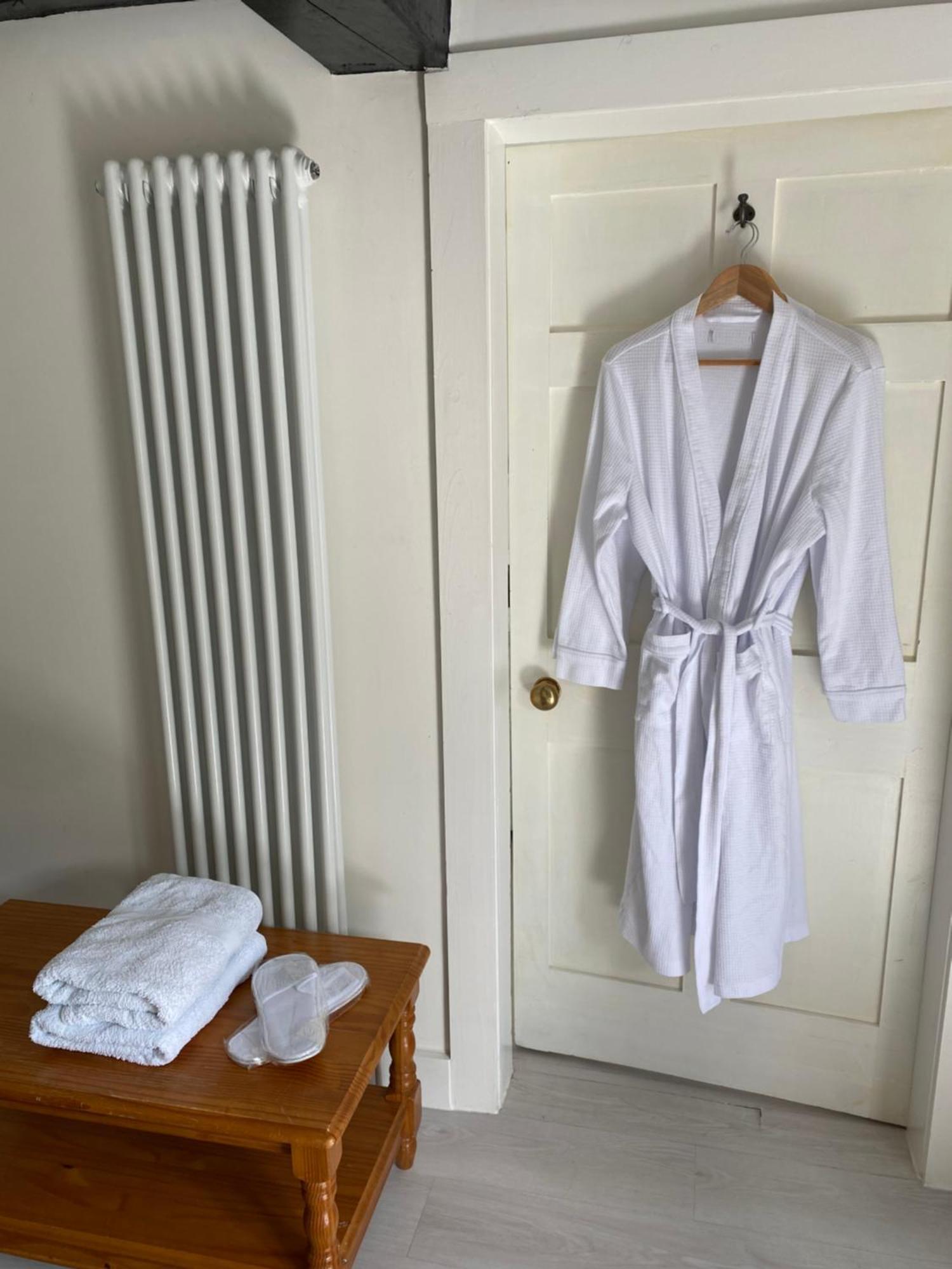 Bryntirion Farmhouse Apartment With Hot Tub Llanfair Caereinion Luaran gambar